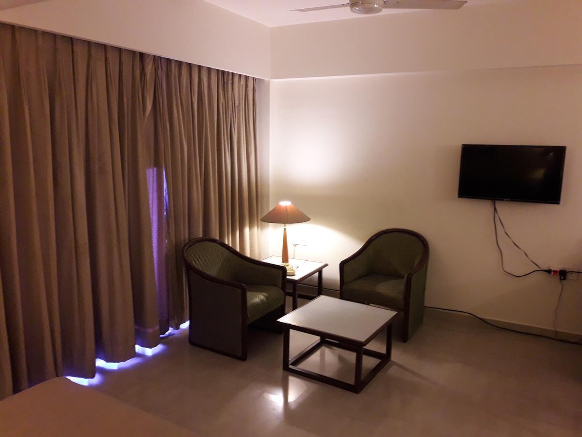Hotel Bluehill Bhavnagar Luaran gambar